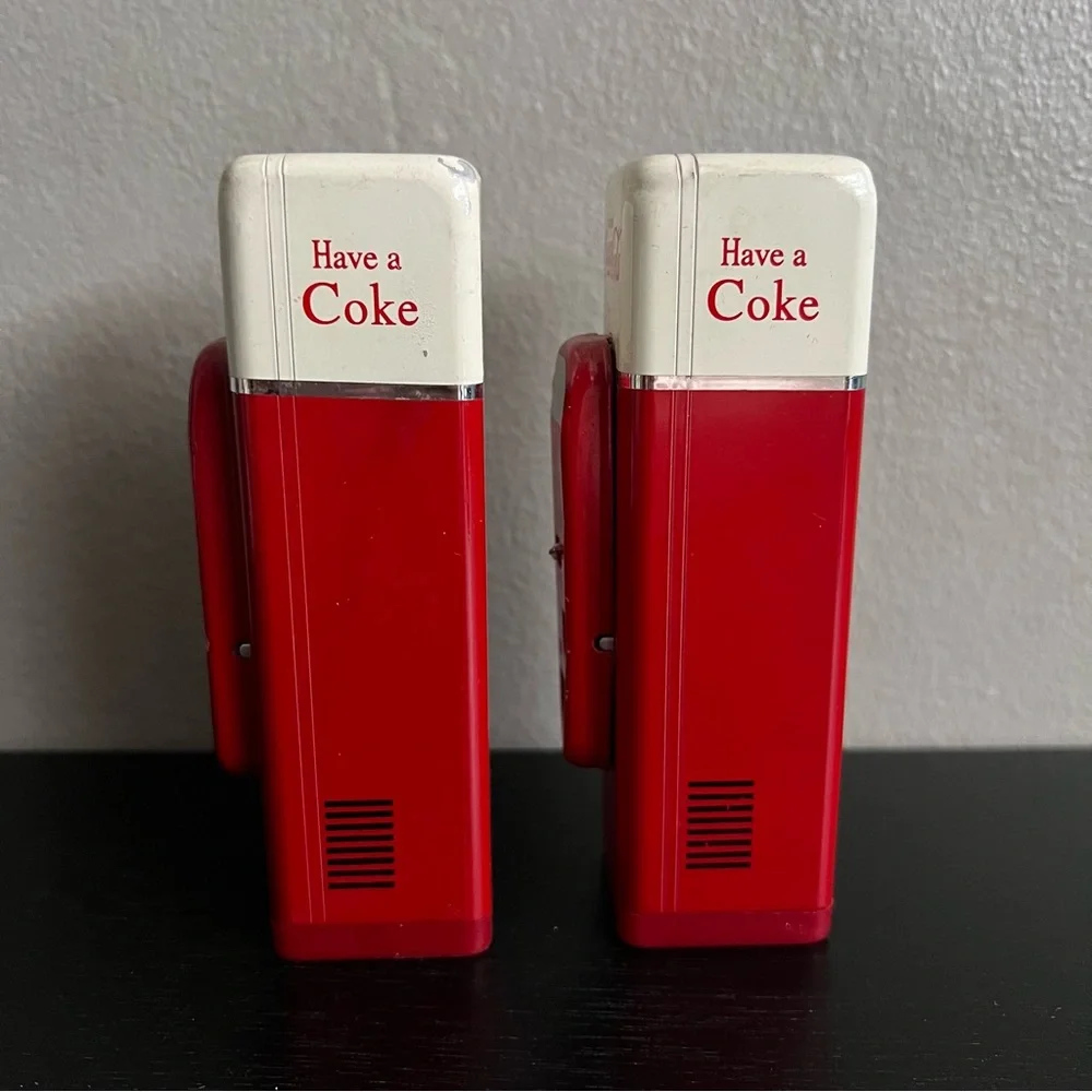 Vintage 1993 Coca Cola Gas Pump Salt Pepper Shakers Set Red White Retro Kitchen